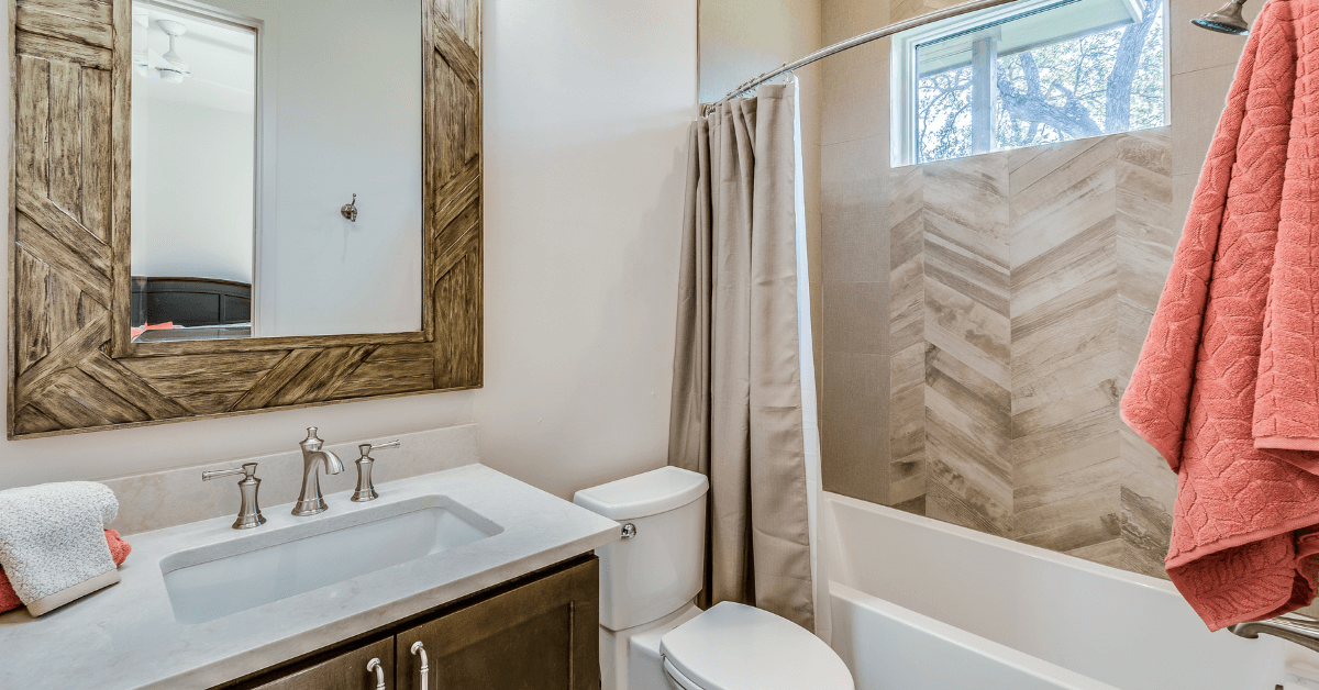 Delta Shower Tub Combo vs. Mesa Shower Tub Combo