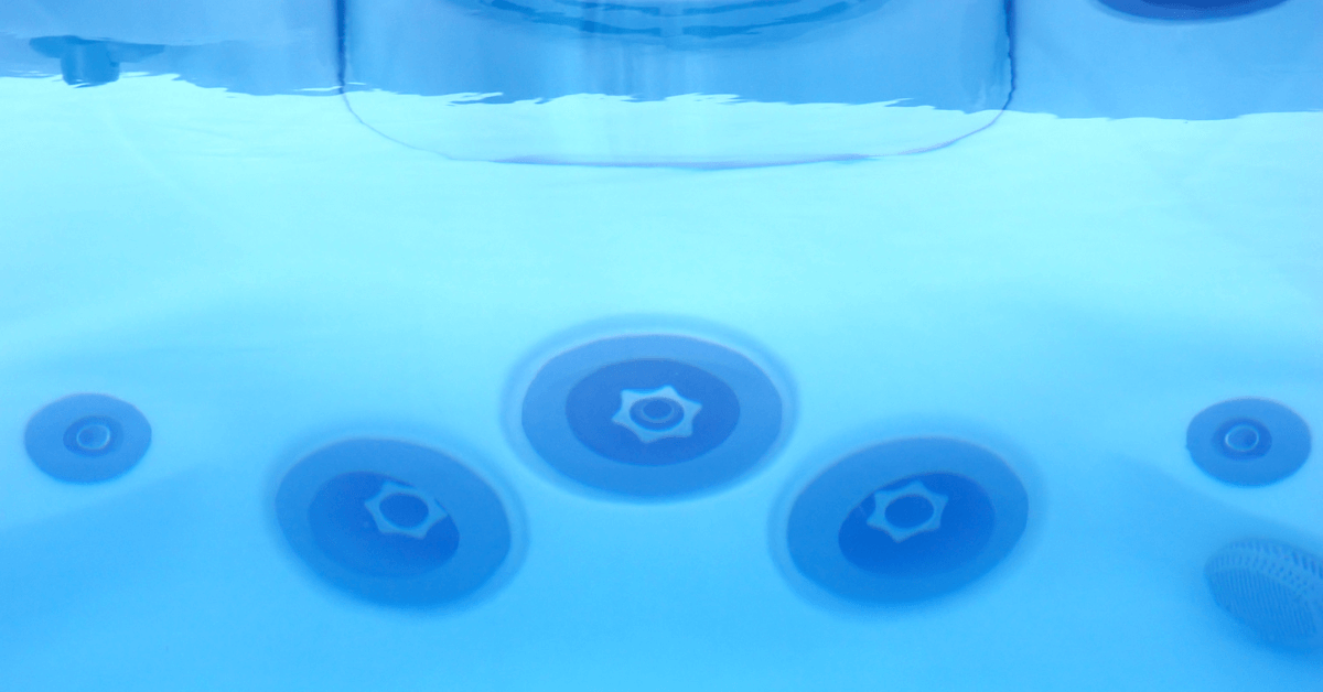 Two Person Jetted Whirlpool Tub: Guide to Choosing the Best